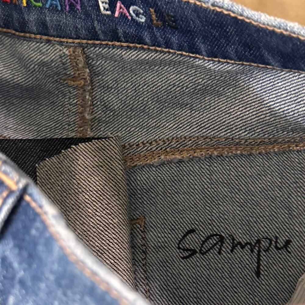 84. NEW American Eagle Limited Edition Pride Rainbow Denim Shorts SZ:4 - Picture 8 of 8